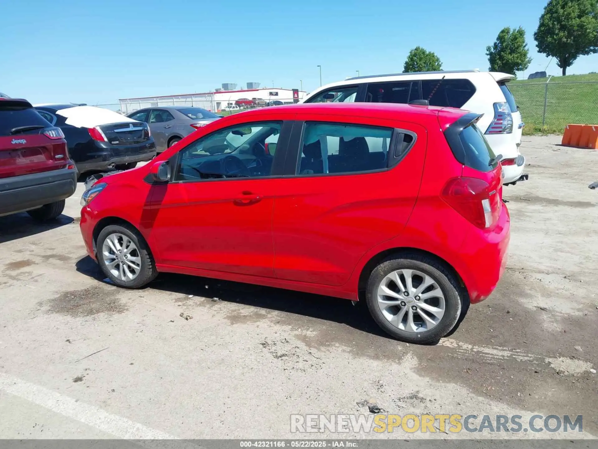 14 fotografías del automóvil dañado KL8CD6SA5NC033262 CHEVROLET SPARK 2022