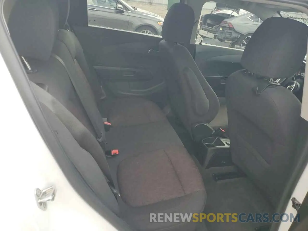 10 fotografías del automóvil dañado KL8CD6SA5NC039157 CHEVROLET SPARK 2022