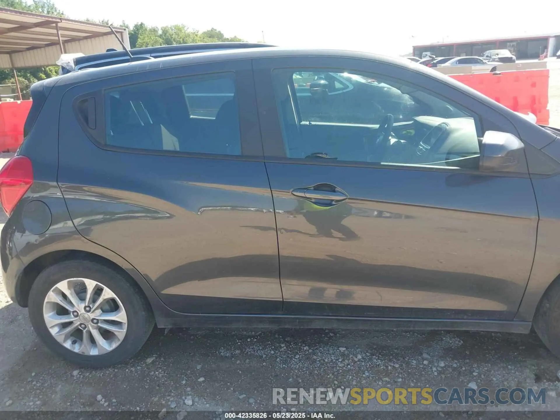 13 fotografías del automóvil dañado KL8CD6SA6NC010556 CHEVROLET SPARK 2022