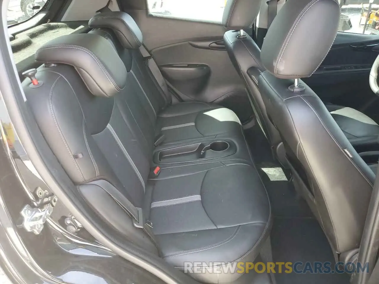 10 fotografías del automóvil dañado KL8CH6SA2NC036382 CHEVROLET SPARK 2022