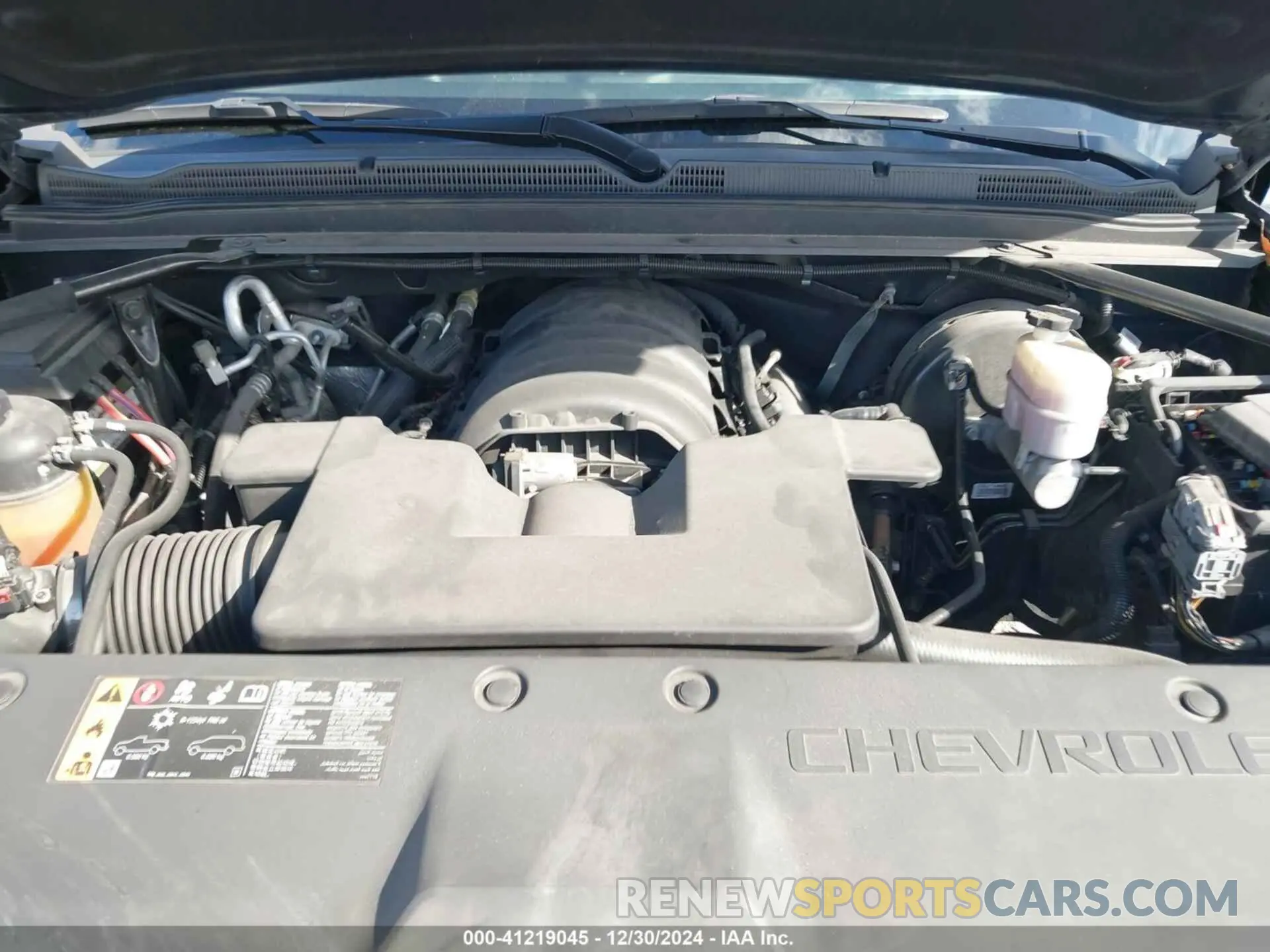 10 fotografías del automóvil dañado 1GNSCGKC4KR269818 CHEVROLET SUBURBAN 2019