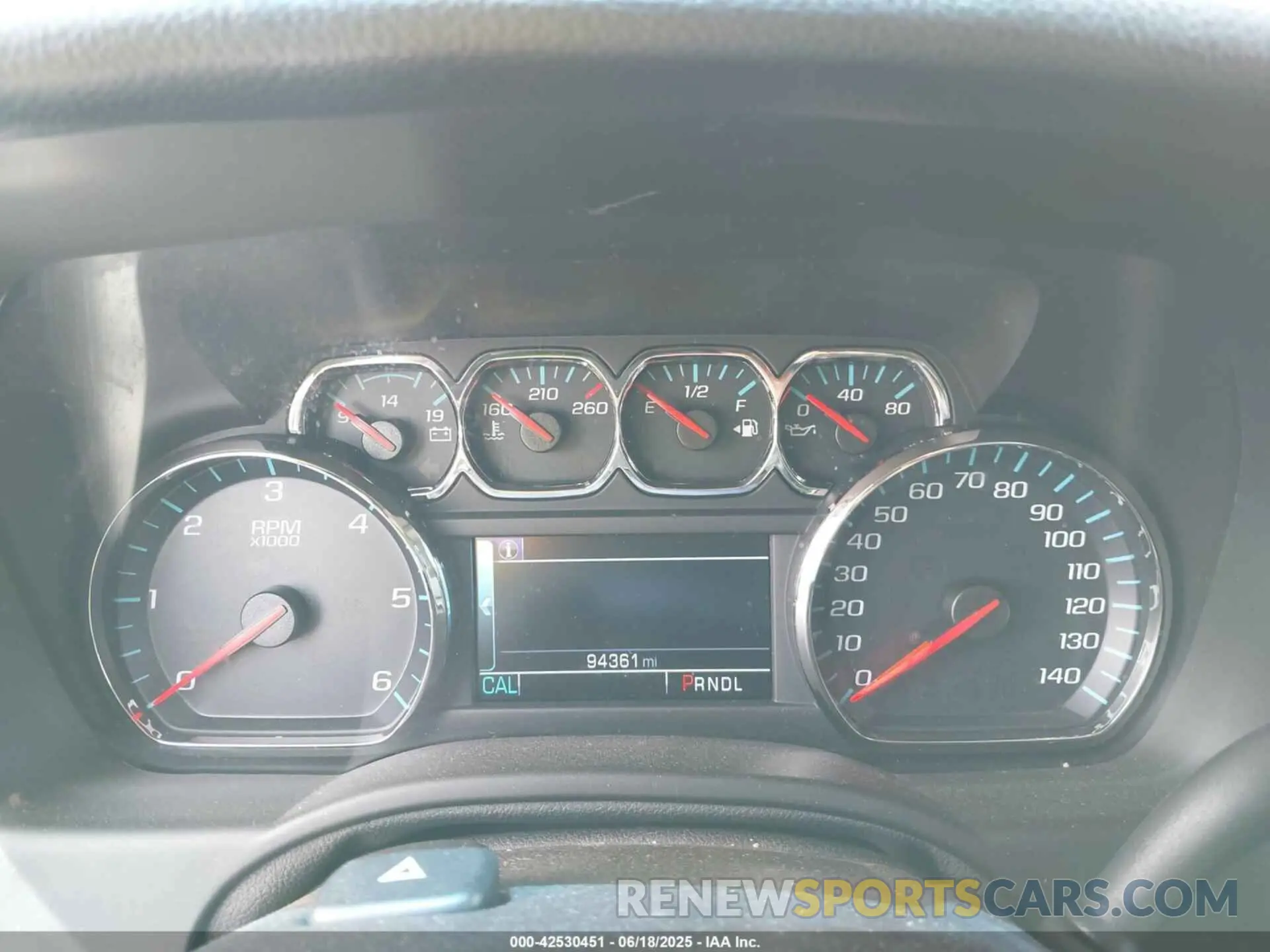 7 fotografías del automóvil dañado 1GNSCHKC0KR380047 CHEVROLET SUBURBAN 2019