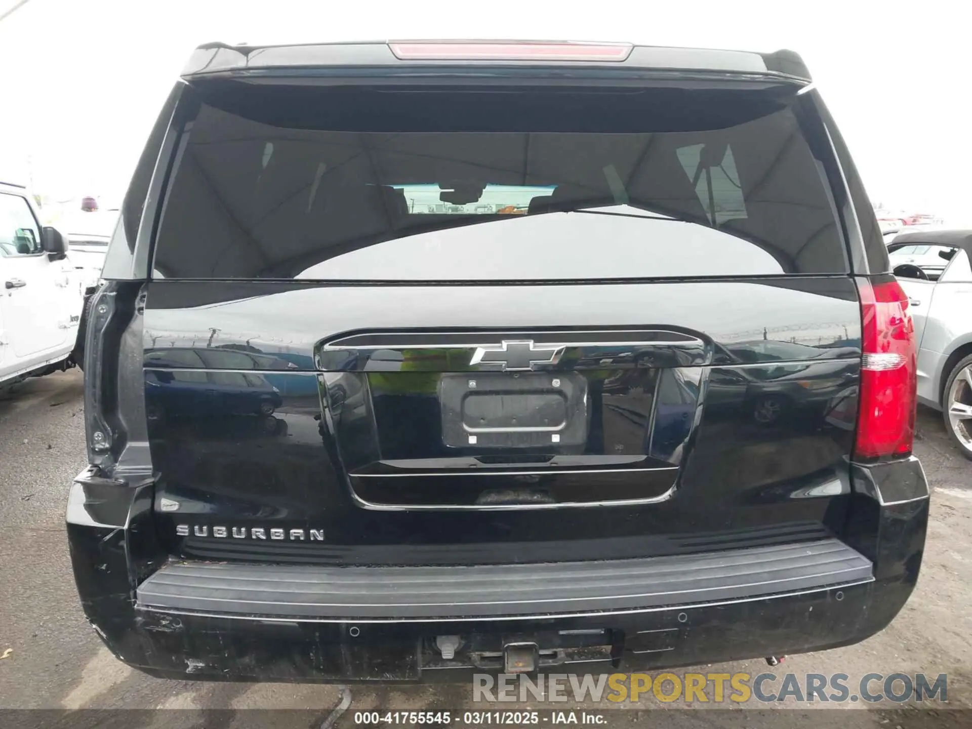 17 fotografías del automóvil dañado 1GNSCHKC2KR170551 CHEVROLET SUBURBAN 2019