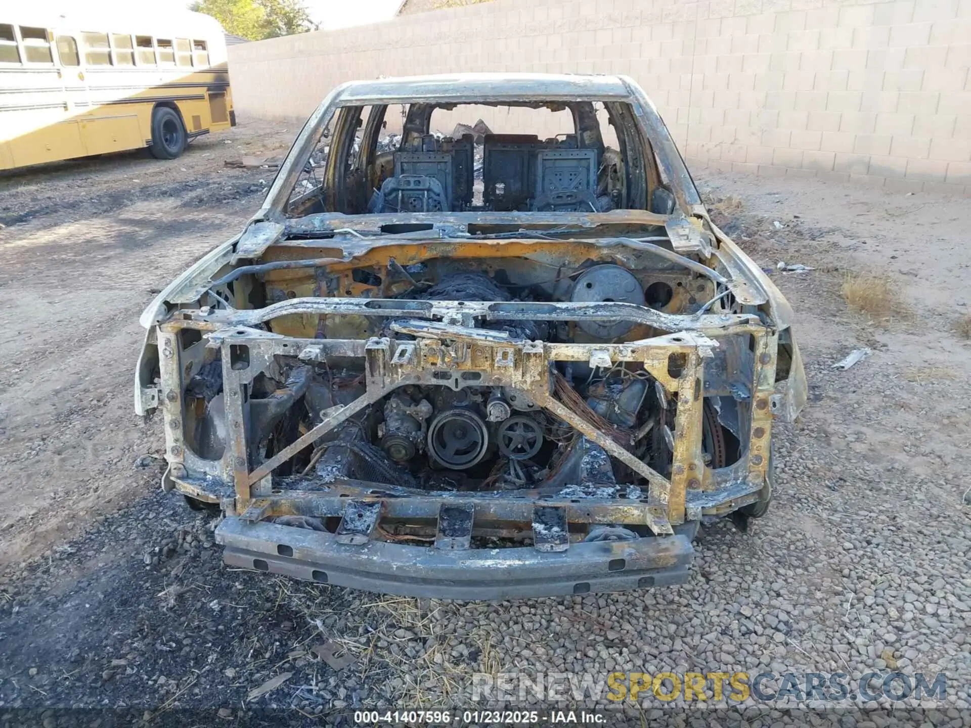 6 fotografías del automóvil dañado 1GNSCHKC2KR395939 CHEVROLET SUBURBAN 2019