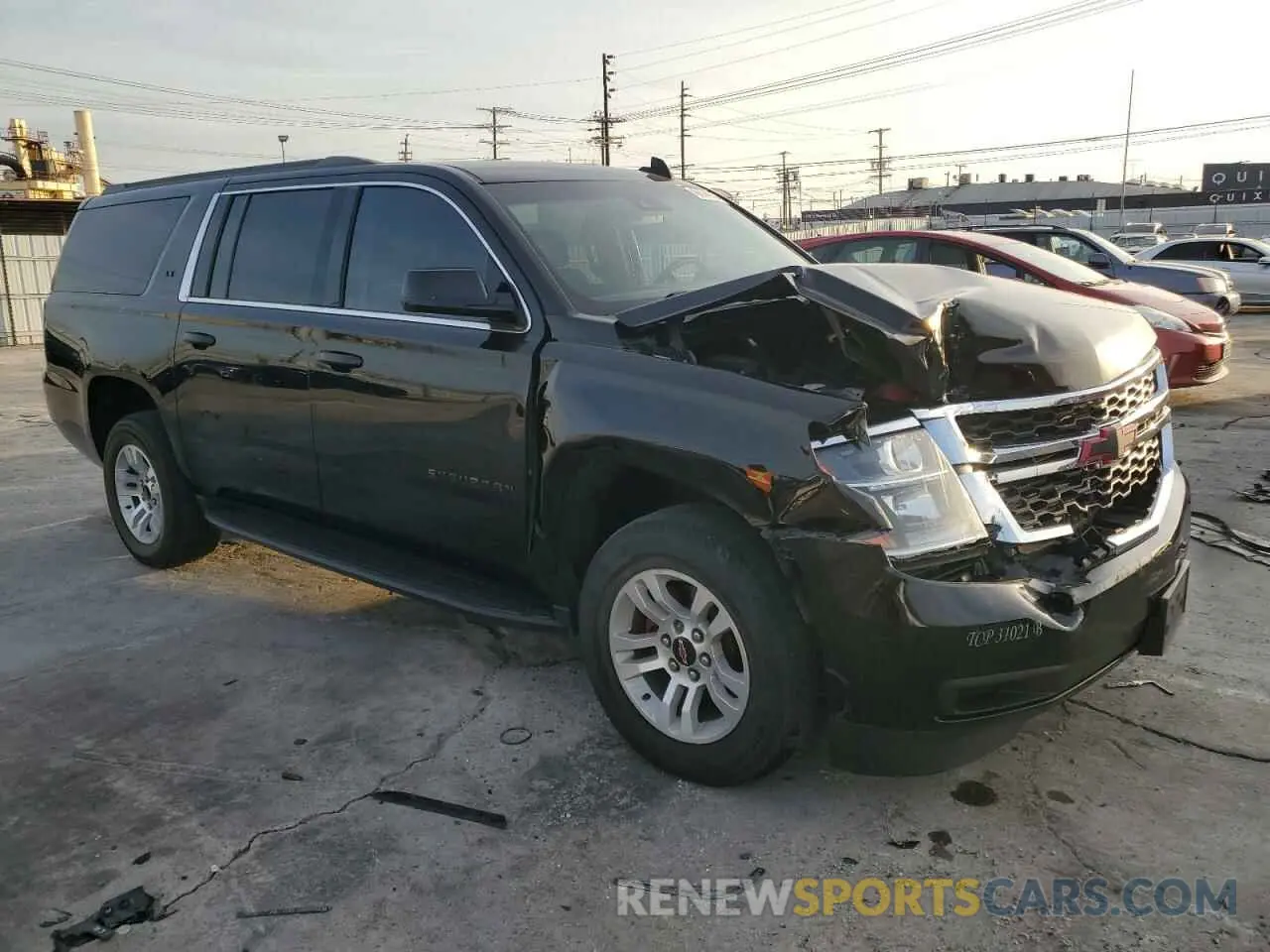4 fotografías del automóvil dañado 1GNSCHKC3KR128244 CHEVROLET SUBURBAN 2019