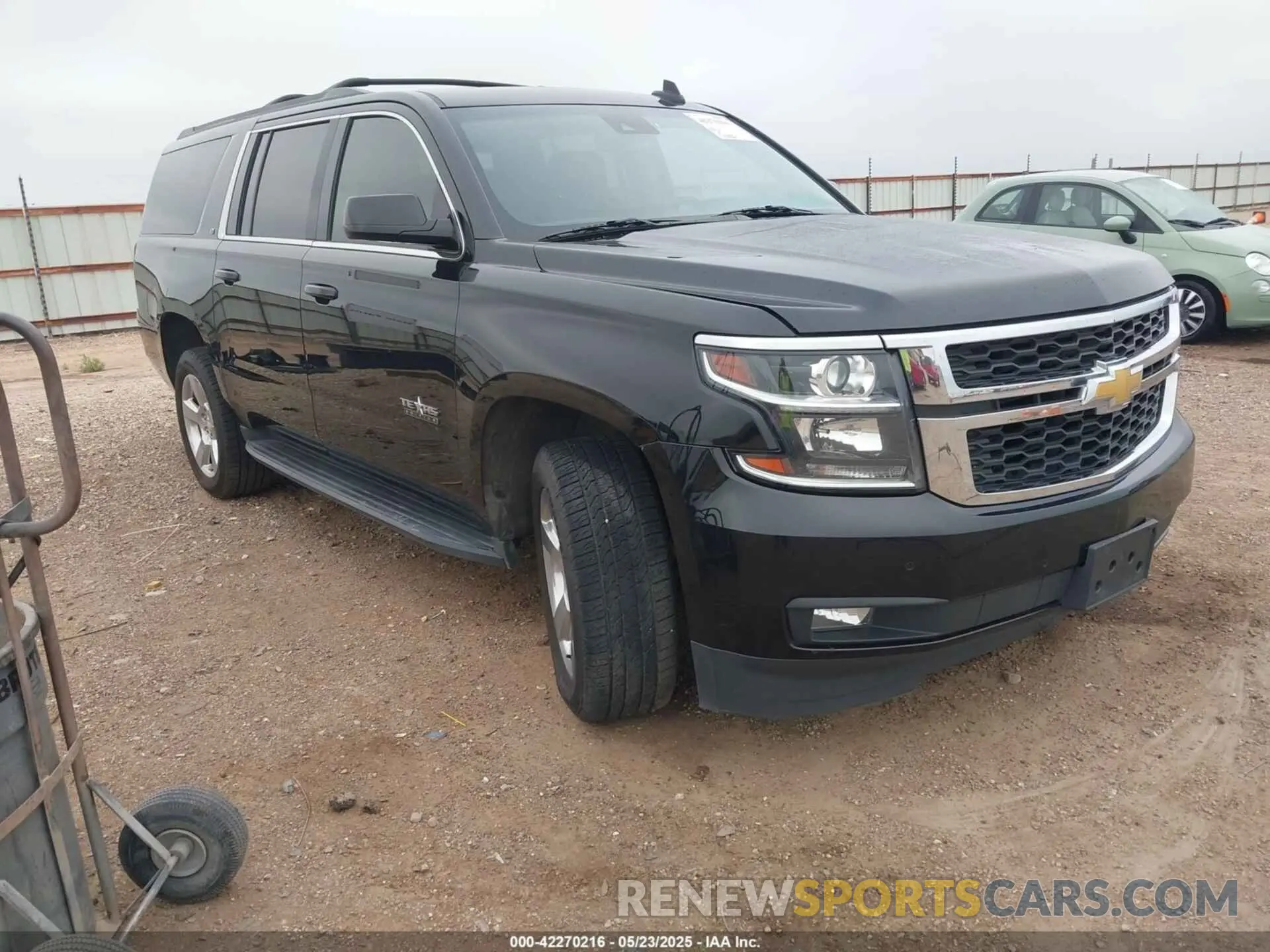1 fotografías del automóvil dañado 1GNSCHKC4KR193880 CHEVROLET SUBURBAN 2019