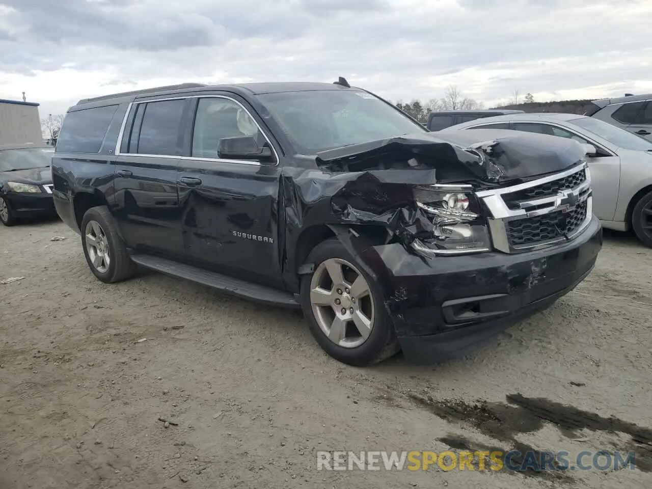 4 fotografías del automóvil dañado 1GNSCHKC8KR127431 CHEVROLET SUBURBAN 2019