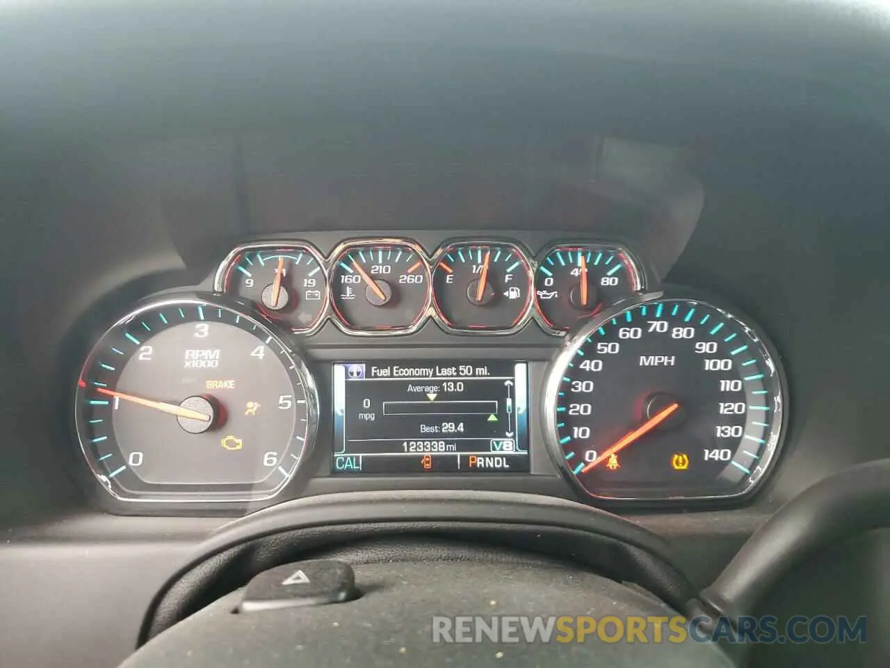9 fotografías del automóvil dañado 1GNSCHKC8KR127431 CHEVROLET SUBURBAN 2019