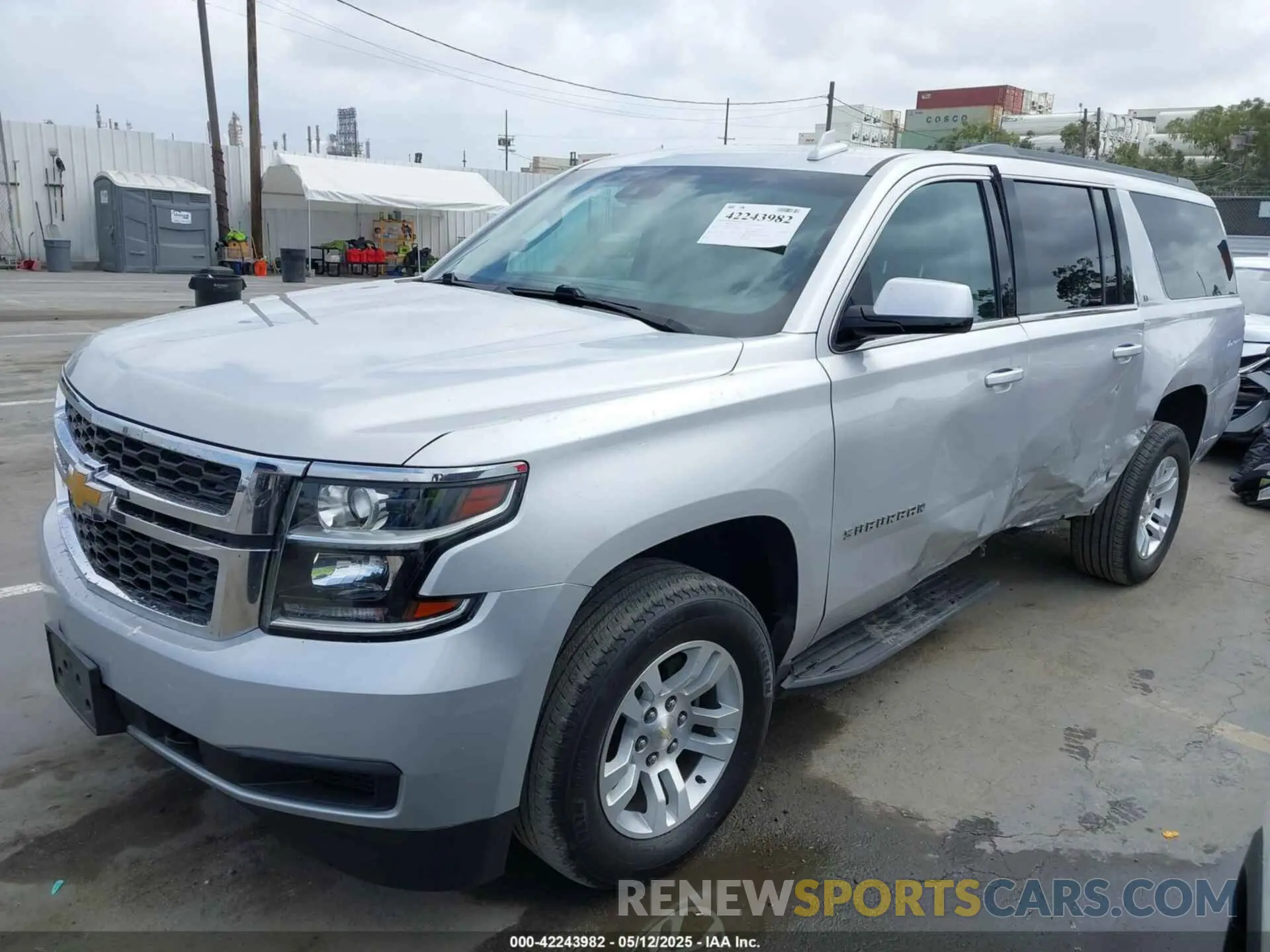 2 fotografías del automóvil dañado 1GNSCHKC8KR172885 CHEVROLET SUBURBAN 2019