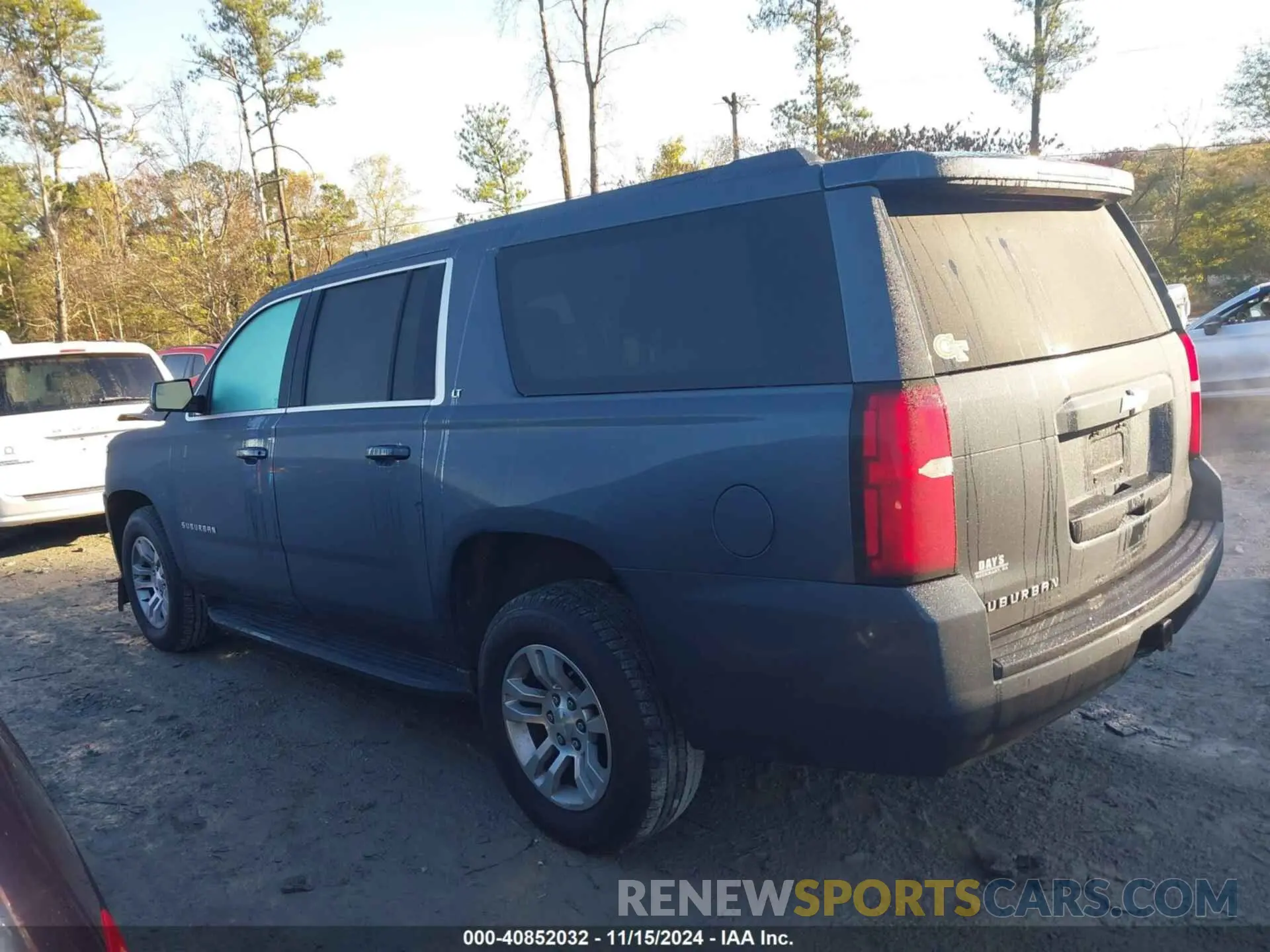 14 fotografías del automóvil dañado 1GNSCHKC9KR327072 CHEVROLET SUBURBAN 2019