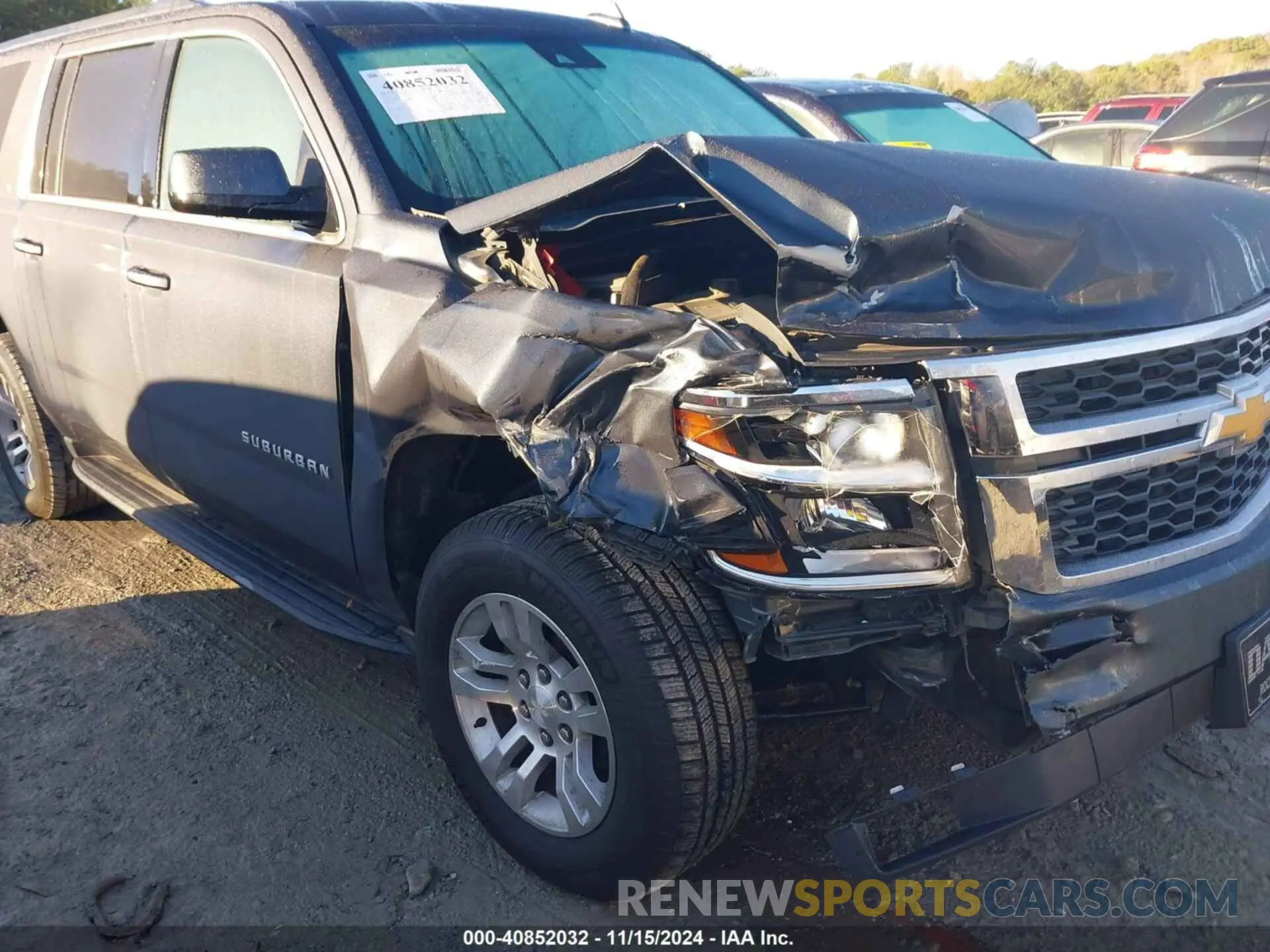 6 fotografías del automóvil dañado 1GNSCHKC9KR327072 CHEVROLET SUBURBAN 2019