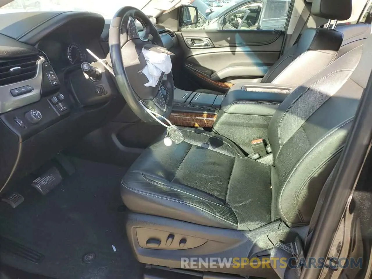 7 fotografías del automóvil dañado 1GNSCJKCXKR408508 CHEVROLET SUBURBAN 2019