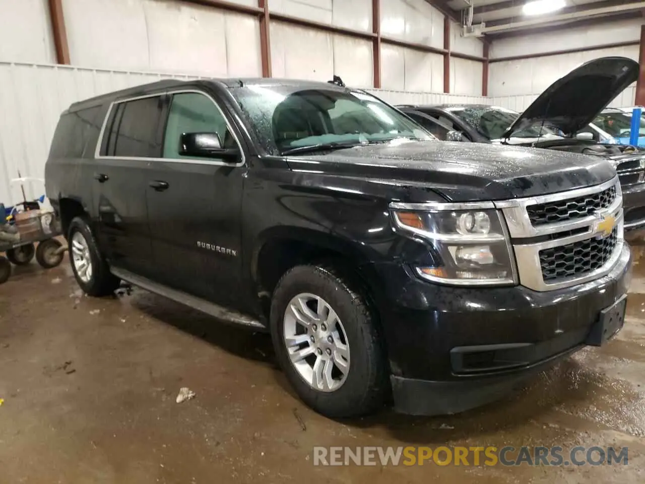 4 fotografías del automóvil dañado 1GNSKGKC3KR237395 CHEVROLET SUBURBAN 2019