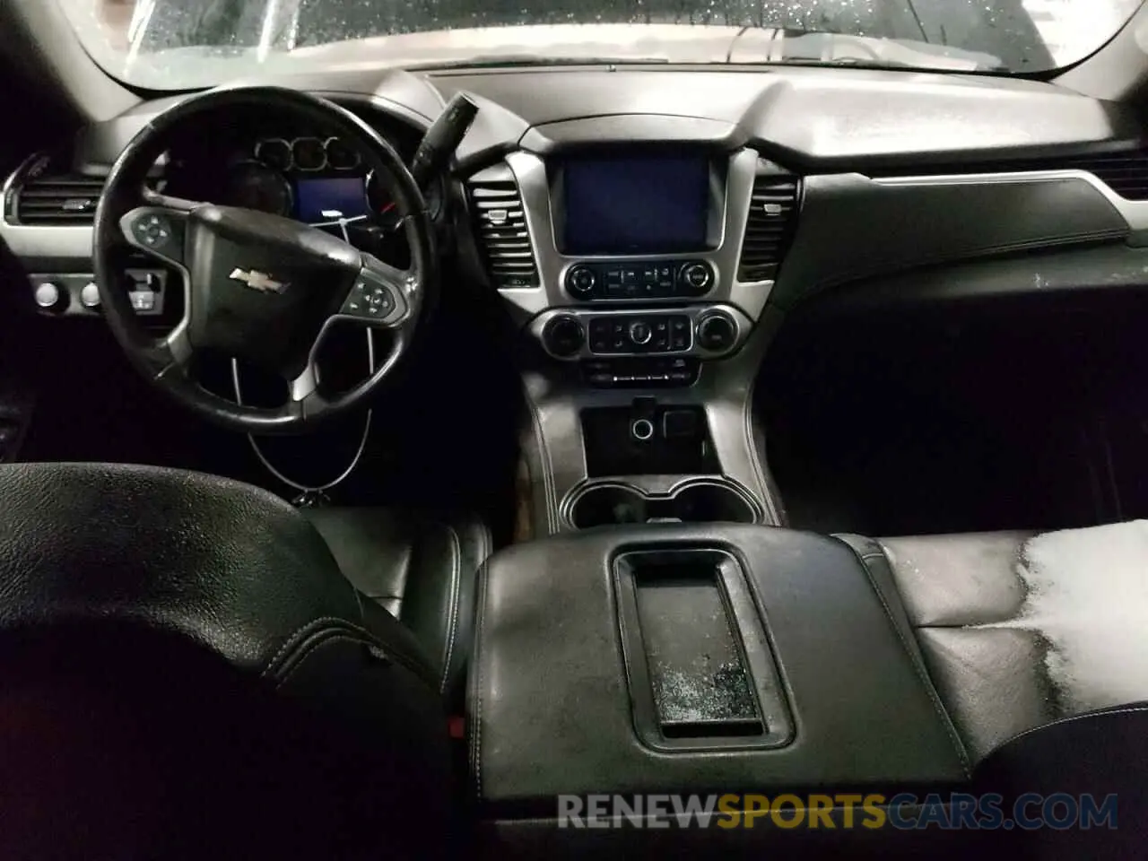 8 fotografías del automóvil dañado 1GNSKGKC3KR237395 CHEVROLET SUBURBAN 2019