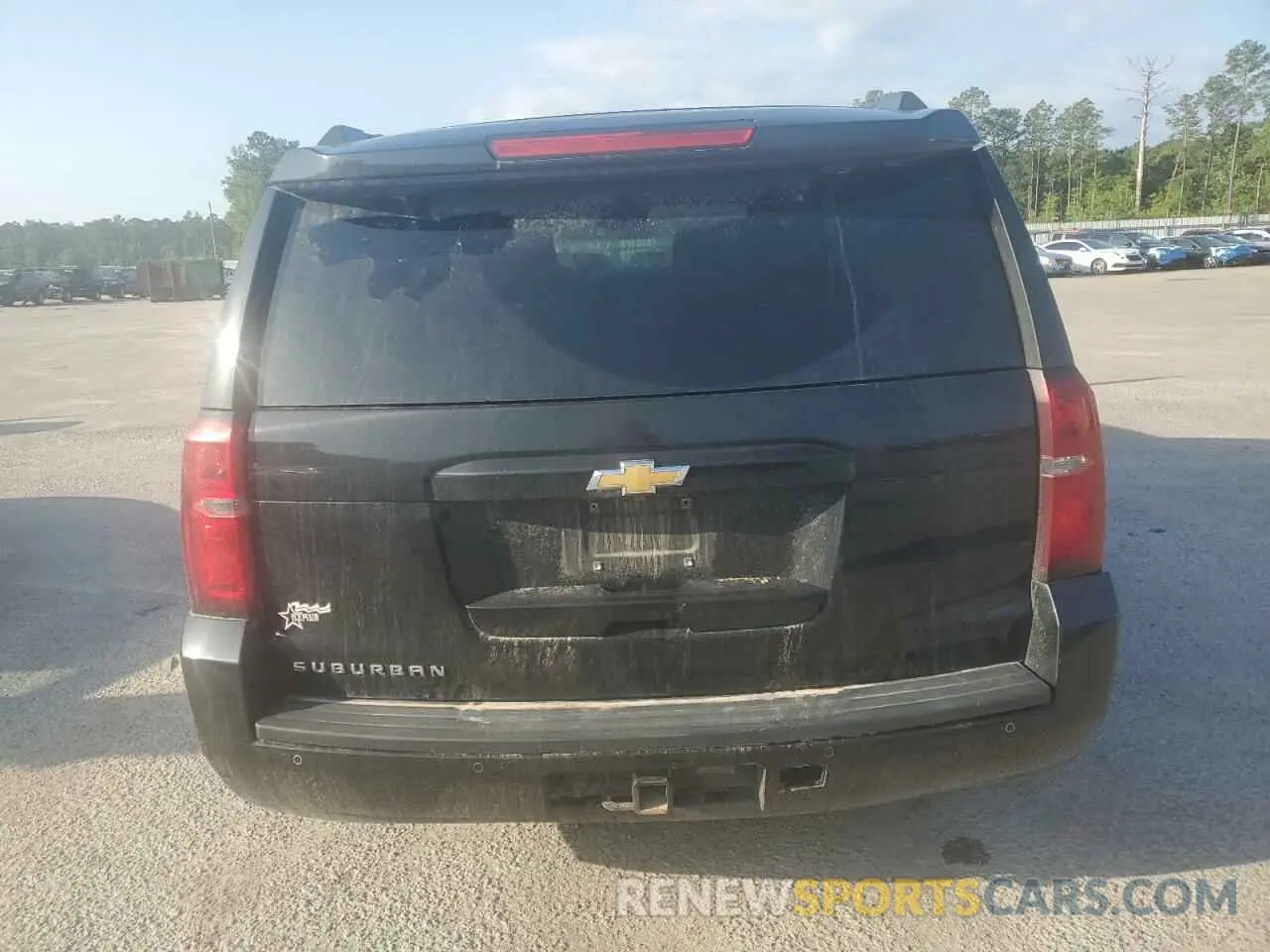 6 fotografías del automóvil dañado 1GNSKGKC3KR241141 CHEVROLET SUBURBAN 2019