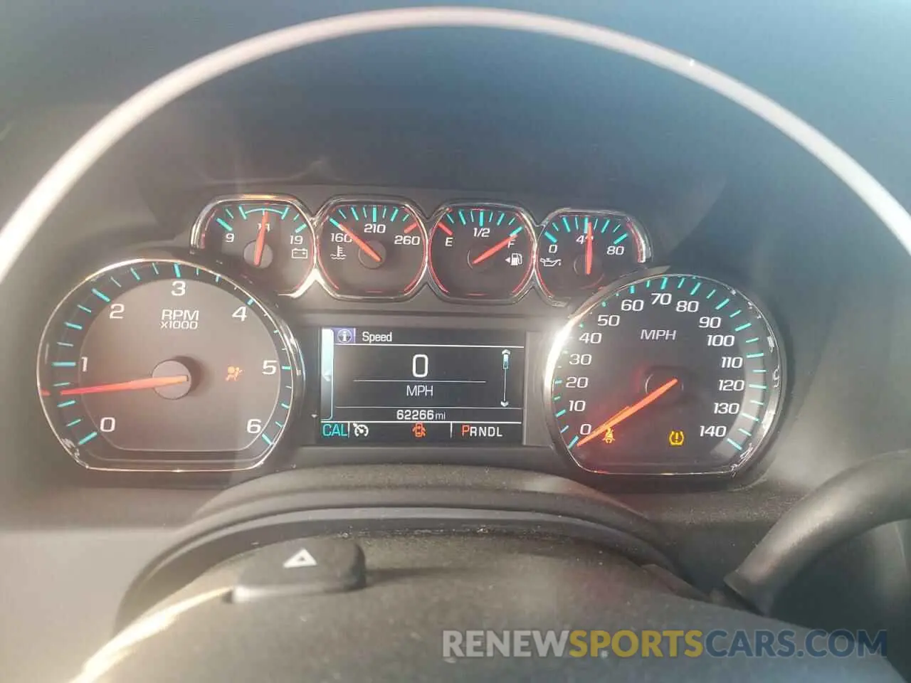 9 fotografías del automóvil dañado 1GNSKGKC3KR241141 CHEVROLET SUBURBAN 2019