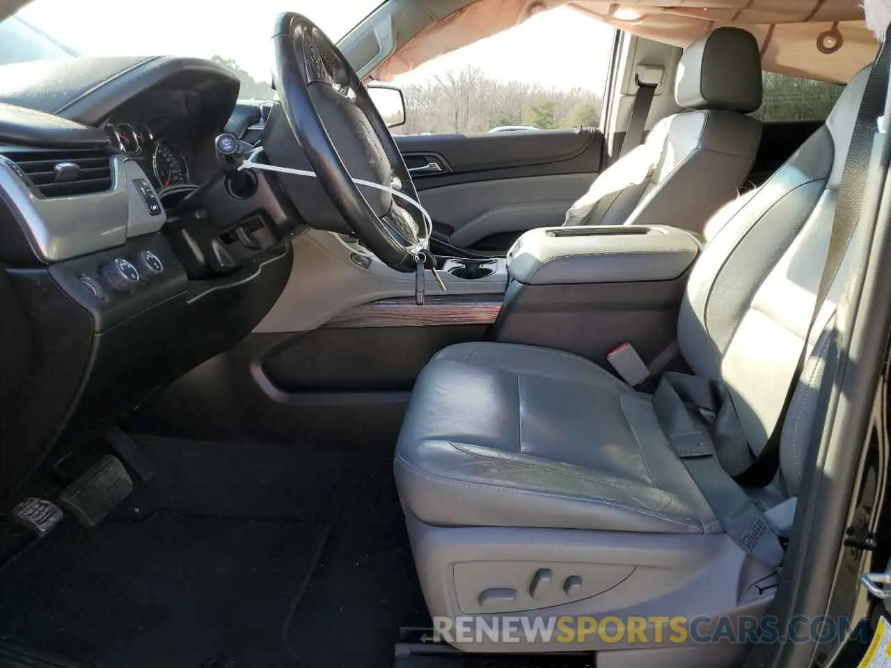 7 fotografías del automóvil dañado 1GNSKHKC1KR188011 CHEVROLET SUBURBAN 2019