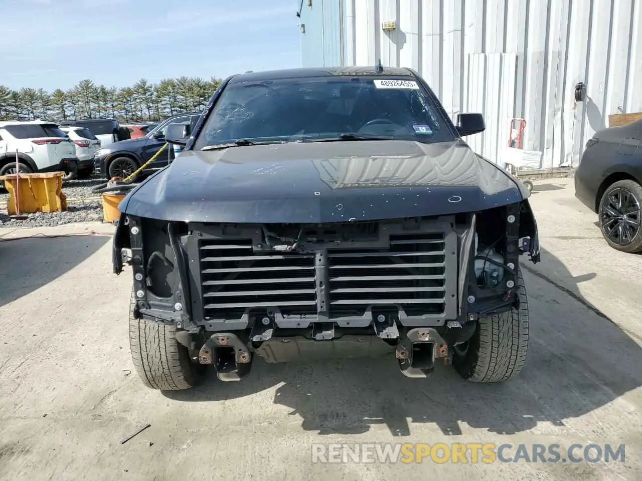 5 fotografías del automóvil dañado 1GNSKHKC2KR106707 CHEVROLET SUBURBAN 2019