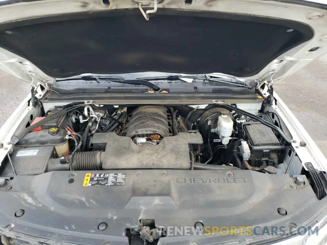 12 fotografías del automóvil dañado 1GNSKHKC2KR140923 CHEVROLET SUBURBAN 2019