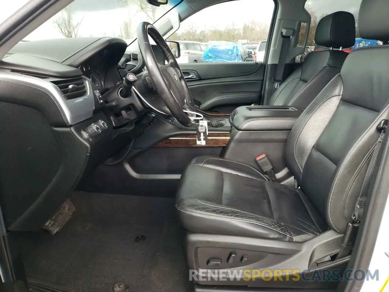 7 fotografías del automóvil dañado 1GNSKHKC2KR140923 CHEVROLET SUBURBAN 2019