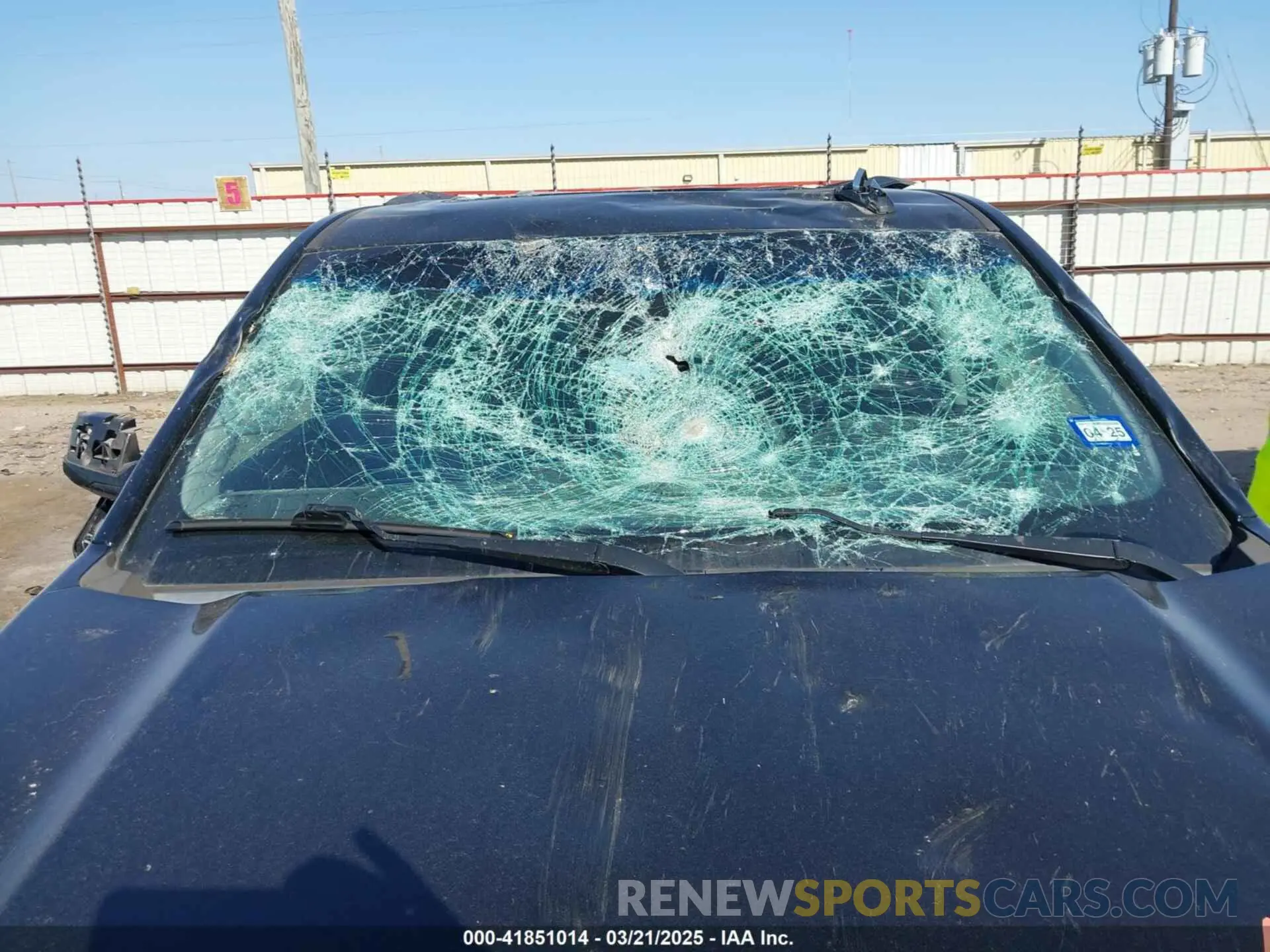6 fotografías del automóvil dañado 1GNSKHKC3KR285095 CHEVROLET SUBURBAN 2019