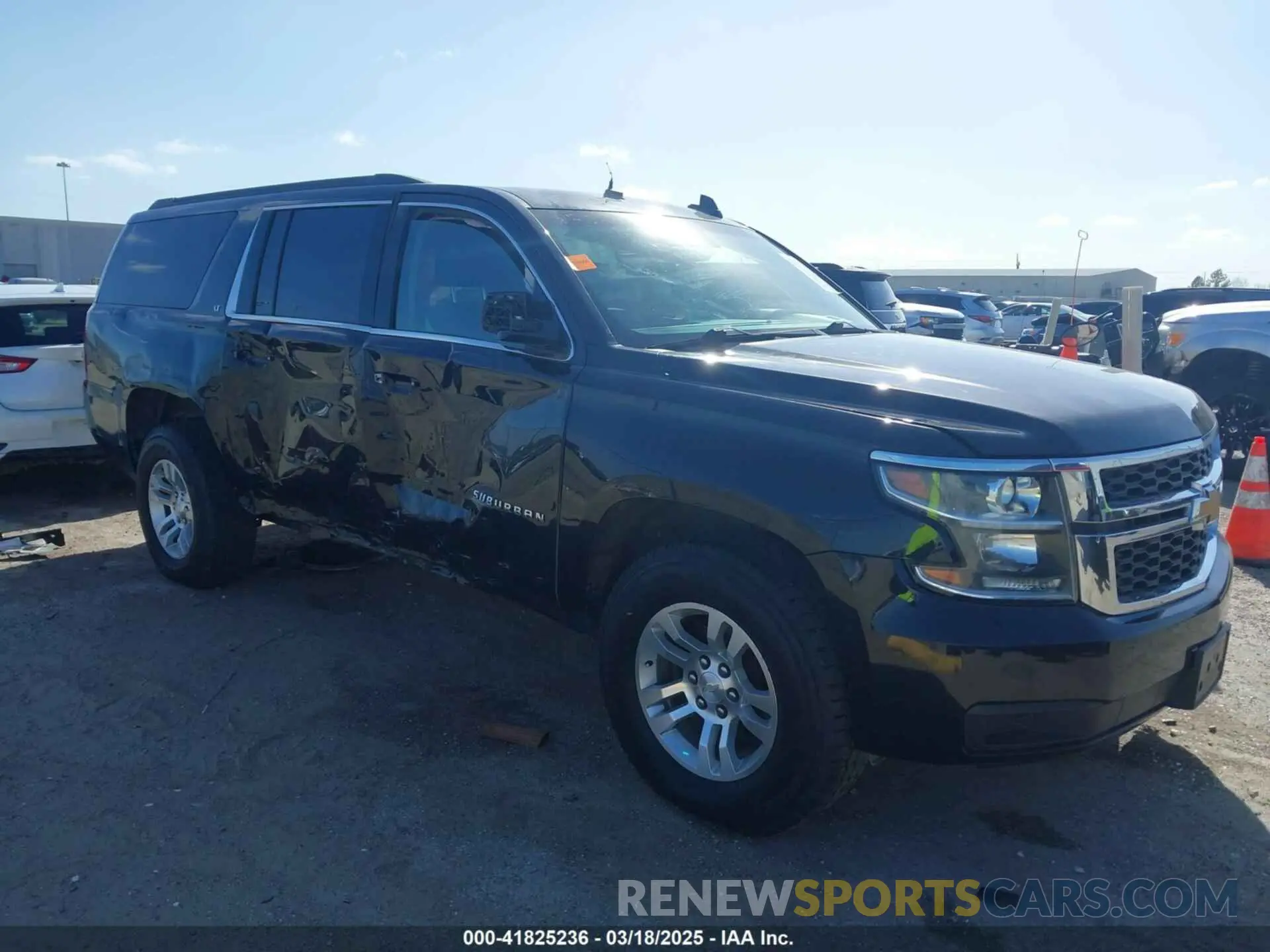 1 fotografías del automóvil dañado 1GNSKHKC3KR394785 CHEVROLET SUBURBAN 2019