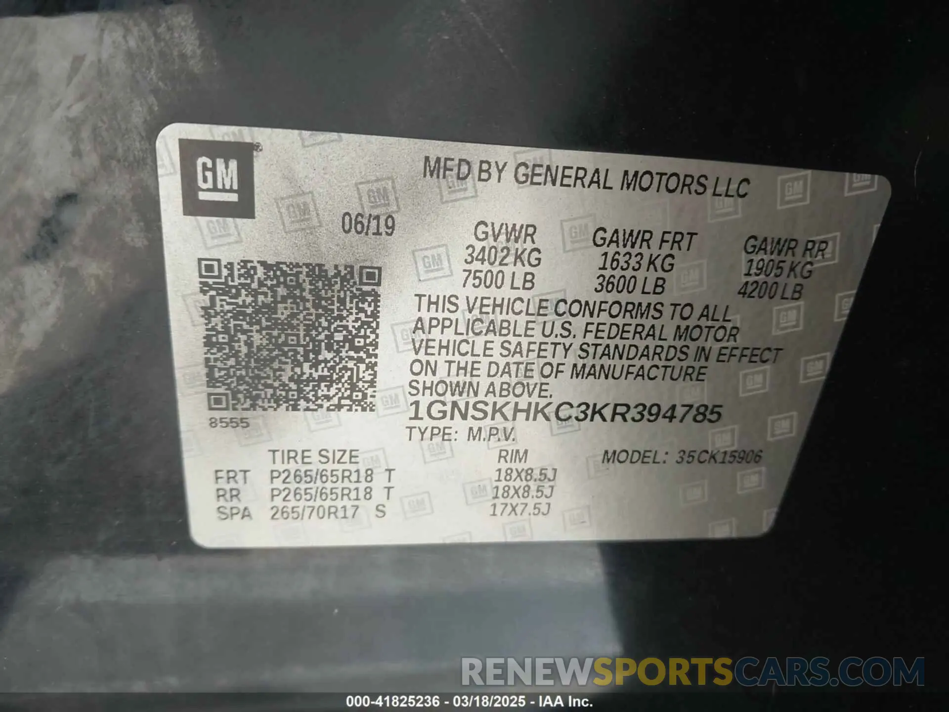 9 fotografías del automóvil dañado 1GNSKHKC3KR394785 CHEVROLET SUBURBAN 2019