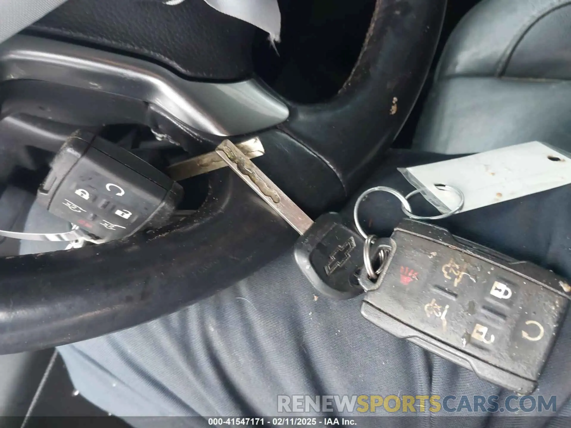 11 fotografías del automóvil dañado 1GNSKHKC6KR278755 CHEVROLET SUBURBAN 2019