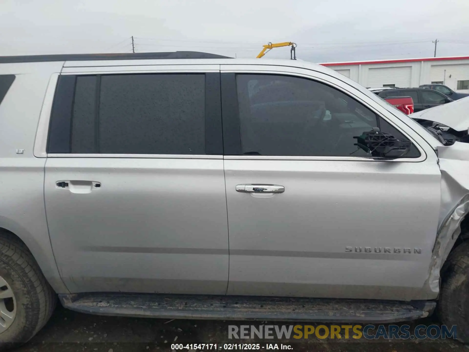 13 fotografías del automóvil dañado 1GNSKHKC6KR278755 CHEVROLET SUBURBAN 2019
