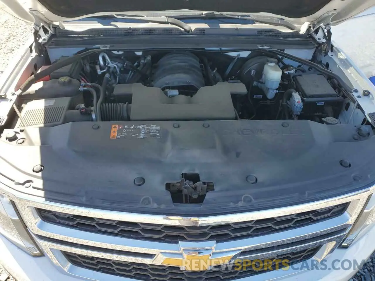 13 fotografías del automóvil dañado 1GNSKHKC6KR283700 CHEVROLET SUBURBAN 2019