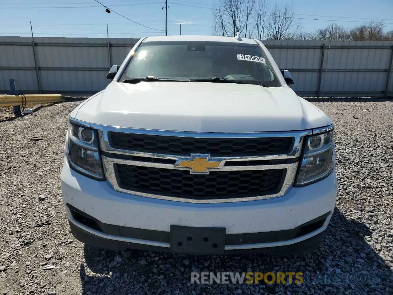 5 fotografías del automóvil dañado 1GNSKHKC6KR283700 CHEVROLET SUBURBAN 2019