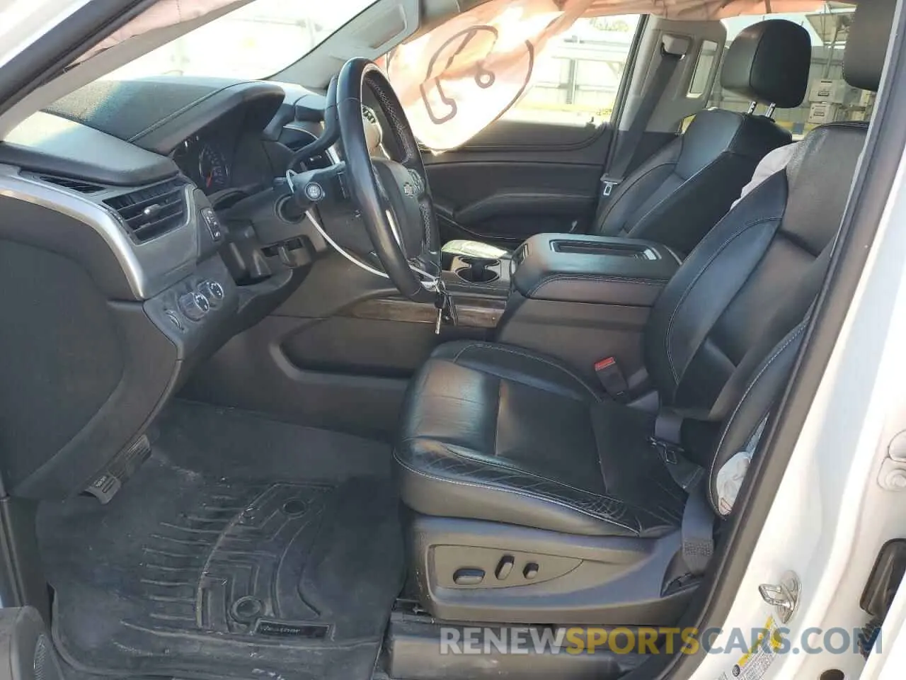 7 fotografías del automóvil dañado 1GNSKHKC6KR283700 CHEVROLET SUBURBAN 2019