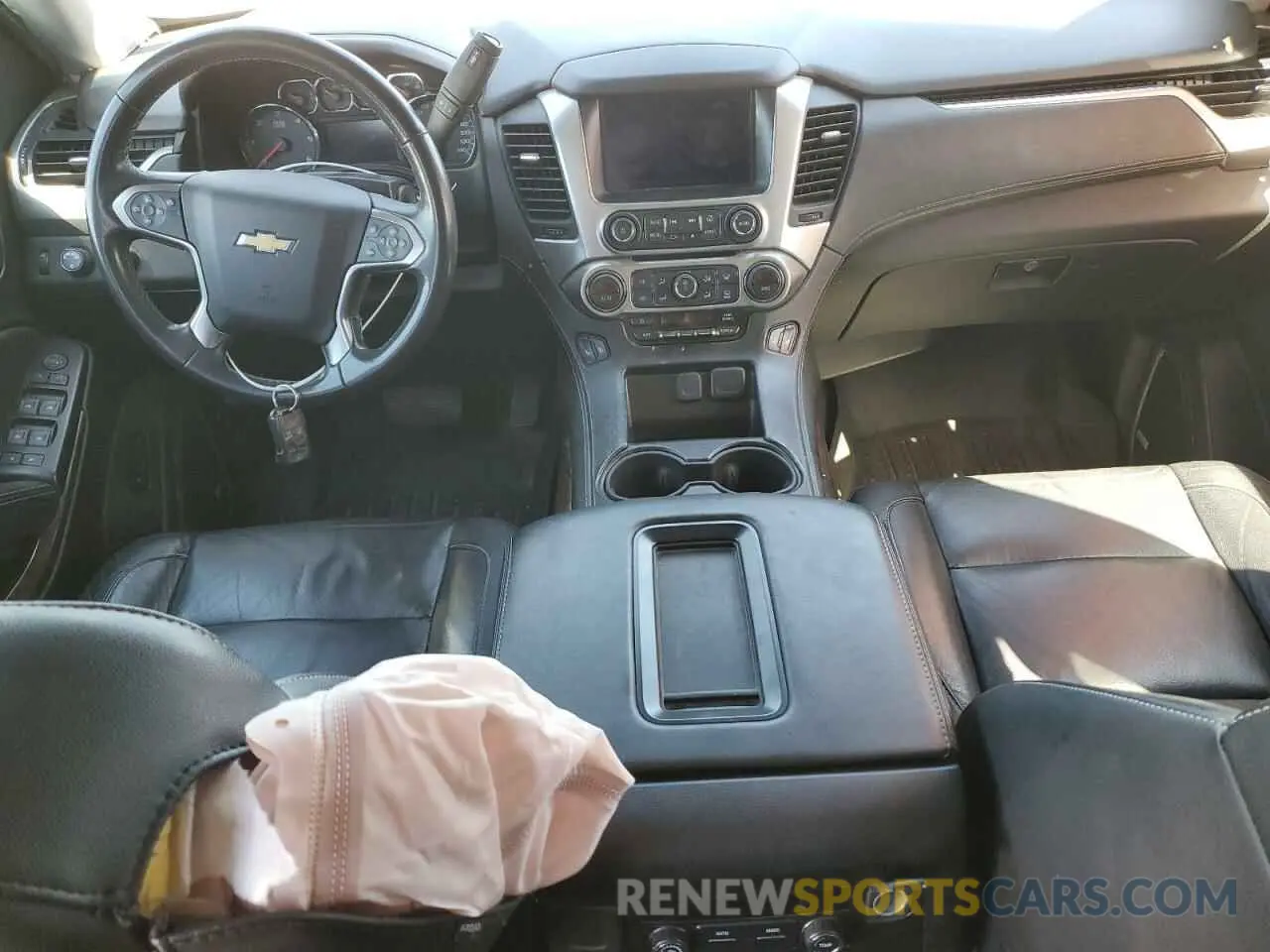 8 fotografías del automóvil dañado 1GNSKHKC6KR283700 CHEVROLET SUBURBAN 2019