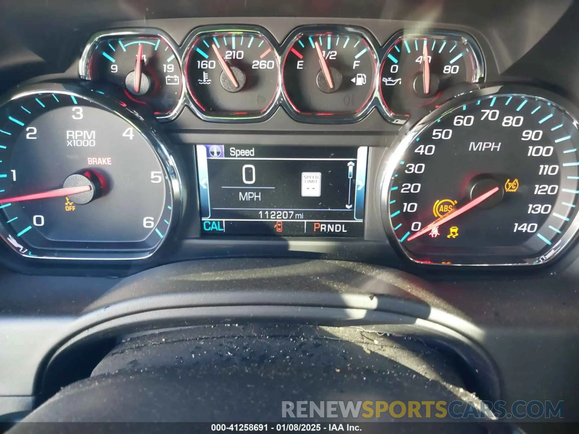 15 fotografías del automóvil dañado 1GNSKHKC7KR163906 CHEVROLET SUBURBAN 2019