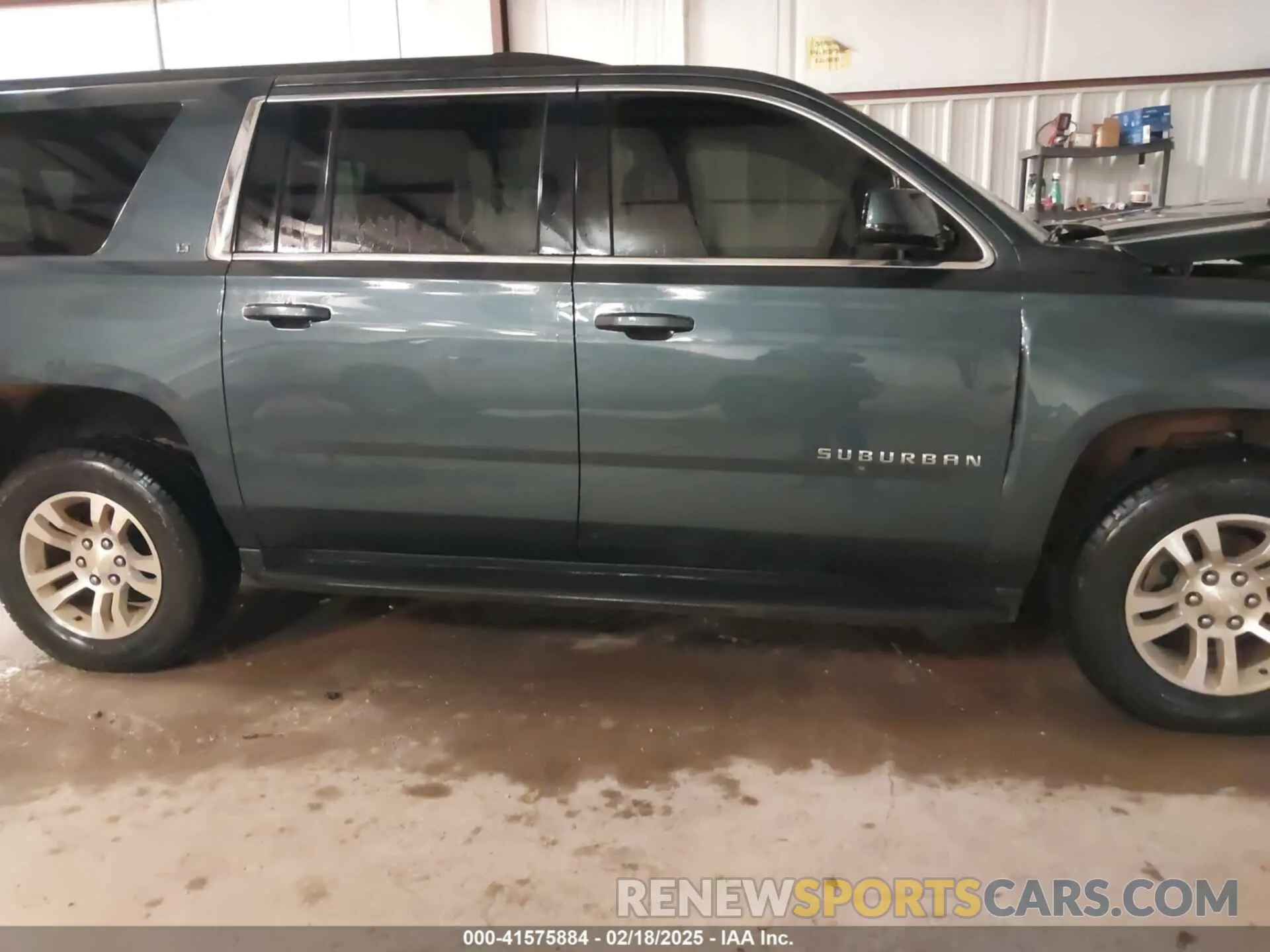13 fotografías del automóvil dañado 1GNSKHKC7KR166918 CHEVROLET SUBURBAN 2019