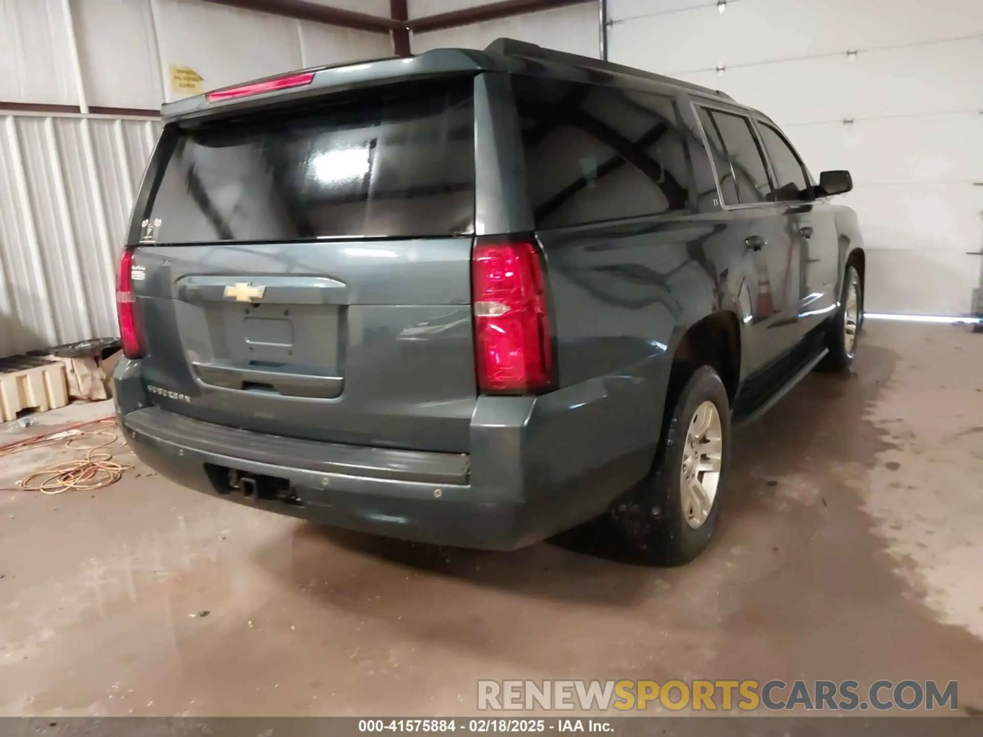 4 fotografías del automóvil dañado 1GNSKHKC7KR166918 CHEVROLET SUBURBAN 2019