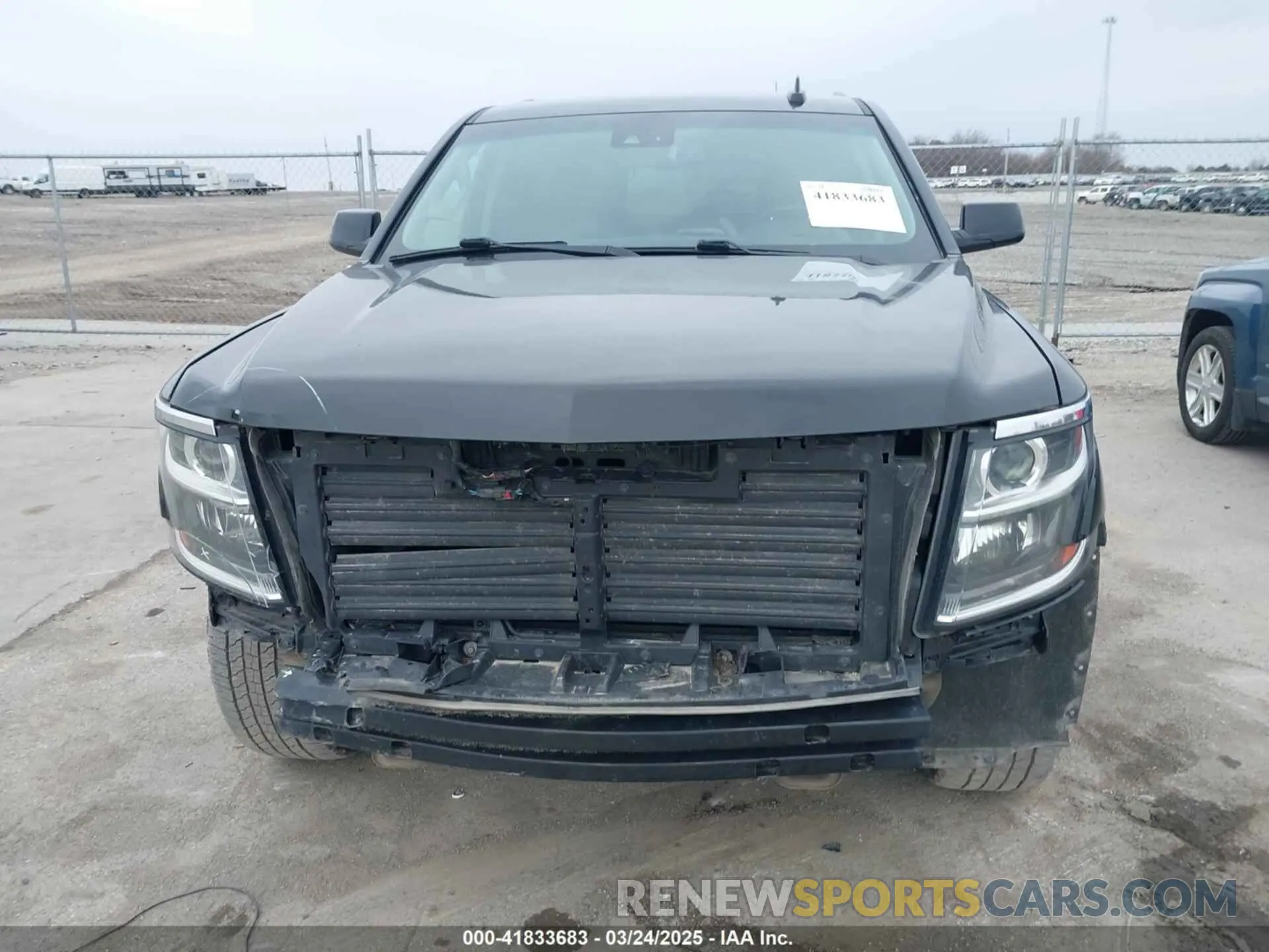 12 fotografías del automóvil dañado 1GNSKHKC7KR192984 CHEVROLET SUBURBAN 2019