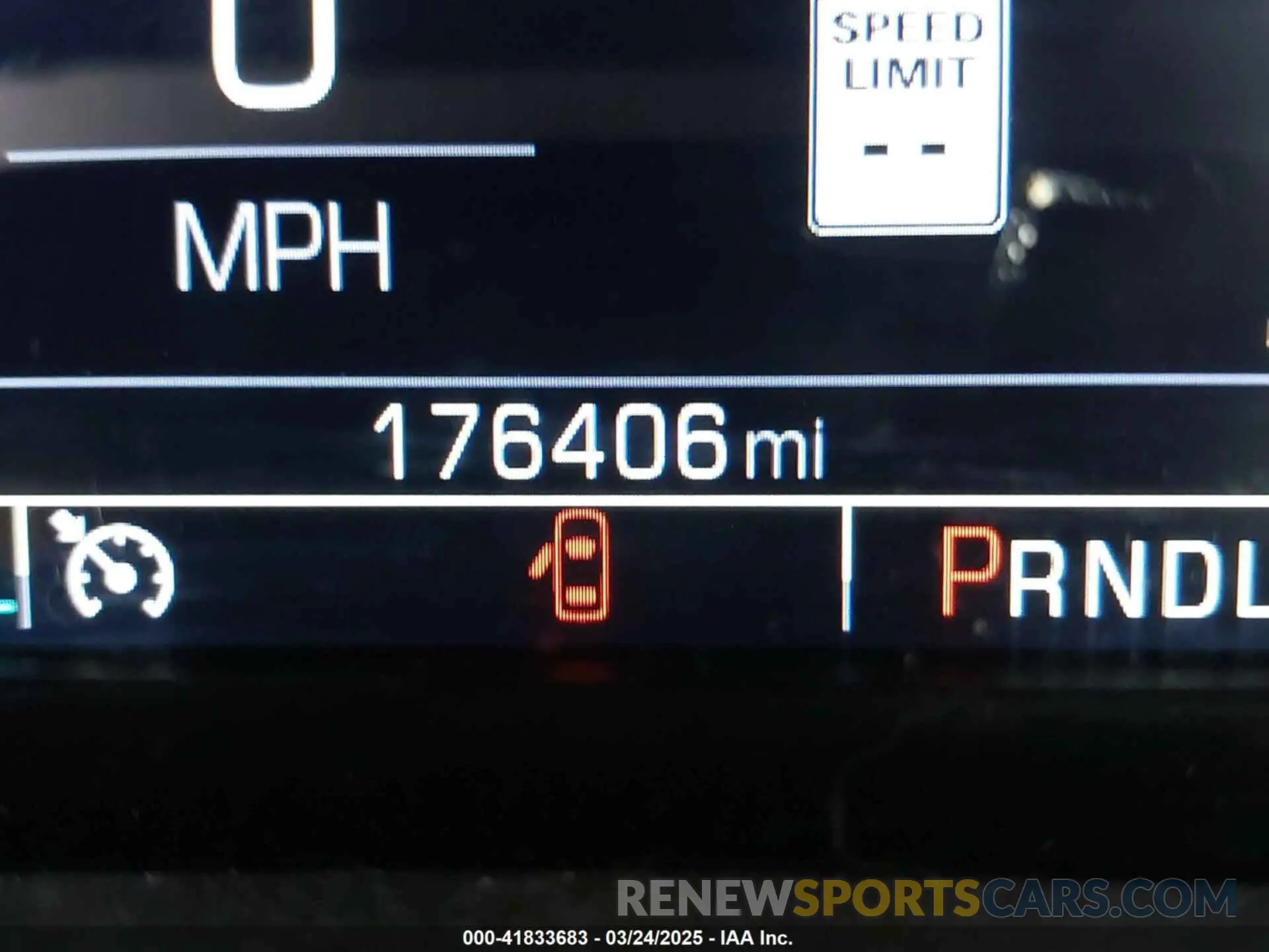 15 fotografías del automóvil dañado 1GNSKHKC7KR192984 CHEVROLET SUBURBAN 2019