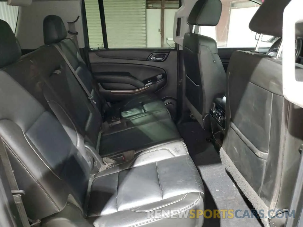 11 fotografías del automóvil dañado 1GNSKHKC7KR234280 CHEVROLET SUBURBAN 2019