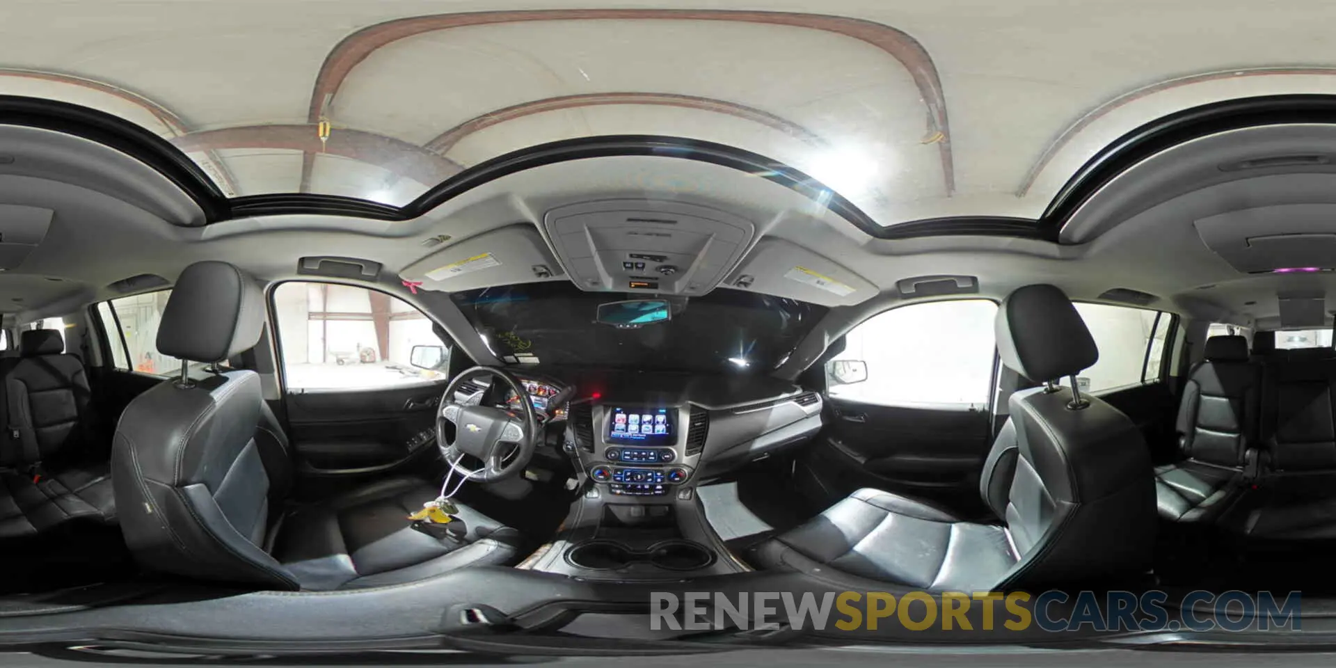 16 fotografías del automóvil dañado 1GNSKHKC7KR234280 CHEVROLET SUBURBAN 2019