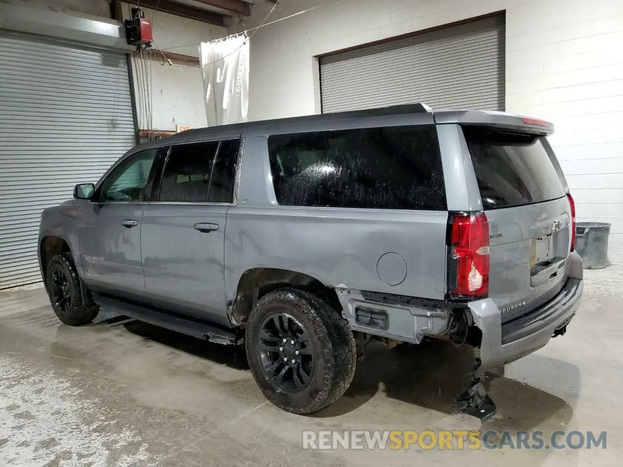 2 fotografías del automóvil dañado 1GNSKHKC7KR234280 CHEVROLET SUBURBAN 2019