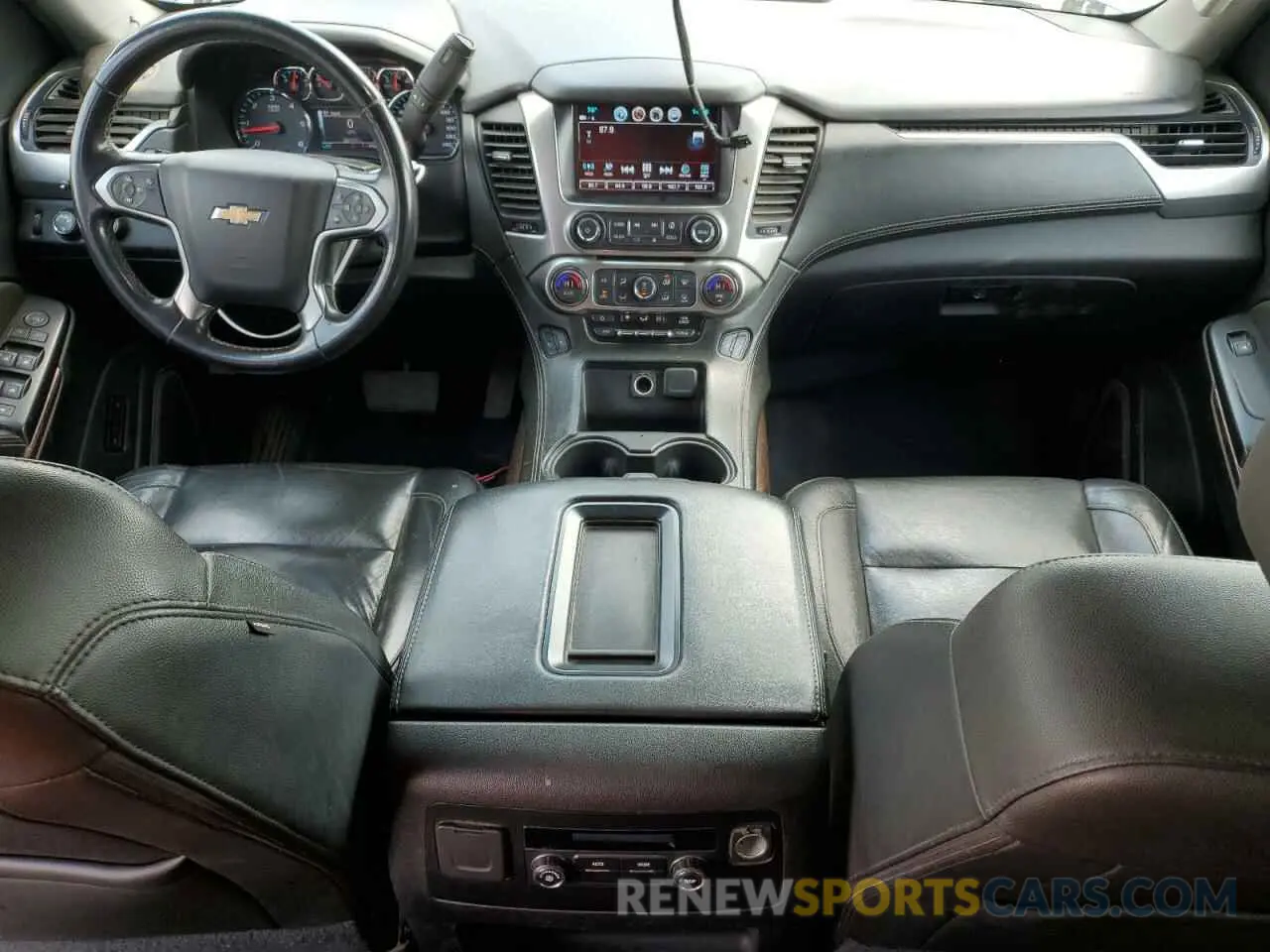 8 fotografías del automóvil dañado 1GNSKHKC7KR363099 CHEVROLET SUBURBAN 2019