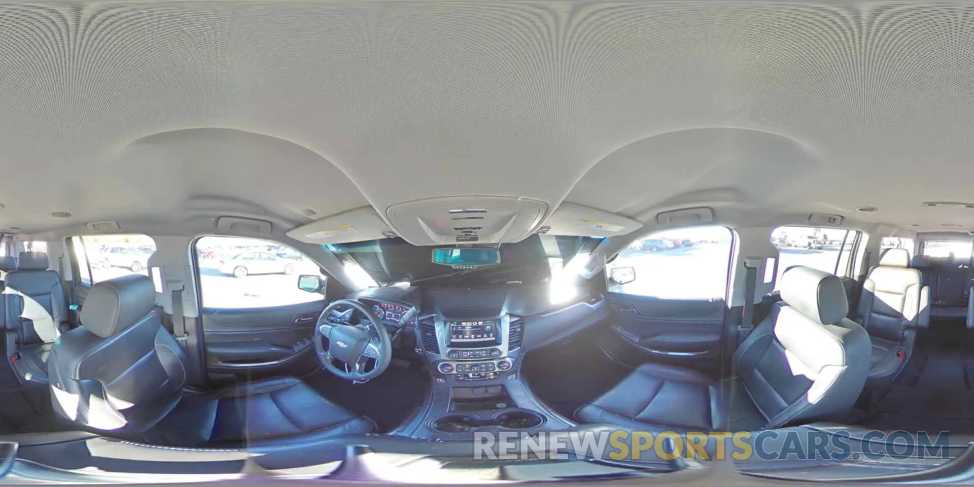 14 fotografías del automóvil dañado 1GNSKHKC8KR167205 CHEVROLET SUBURBAN 2019