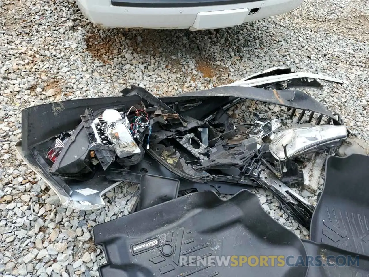 13 fotografías del automóvil dañado 1GNSKHKC9KR186216 CHEVROLET SUBURBAN 2019