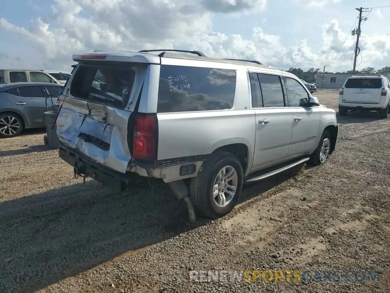 3 fotografías del automóvil dañado 1GNSKHKC9KR309268 CHEVROLET SUBURBAN 2019