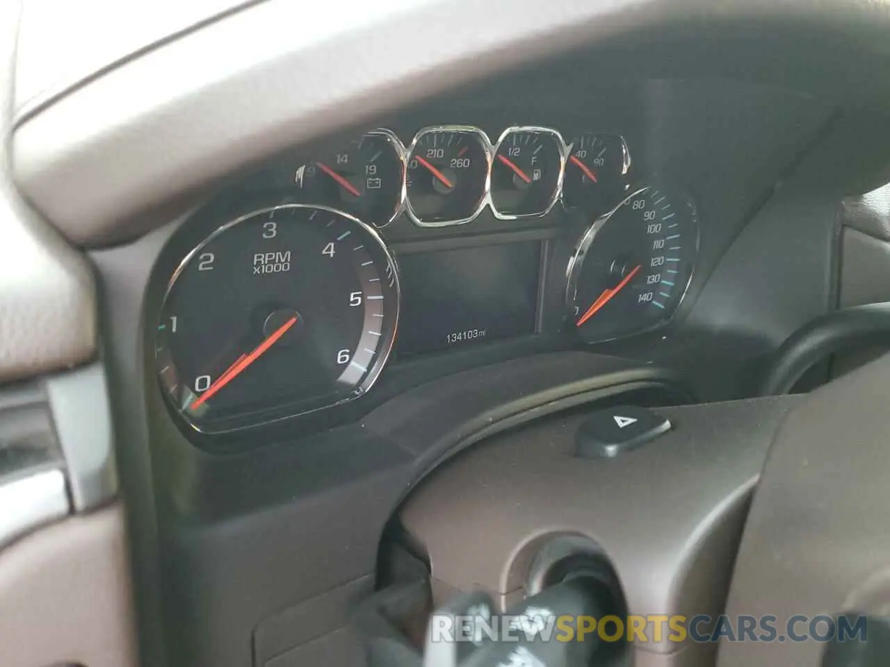 9 fotografías del automóvil dañado 1GNSKHKCXKR119530 CHEVROLET SUBURBAN 2019