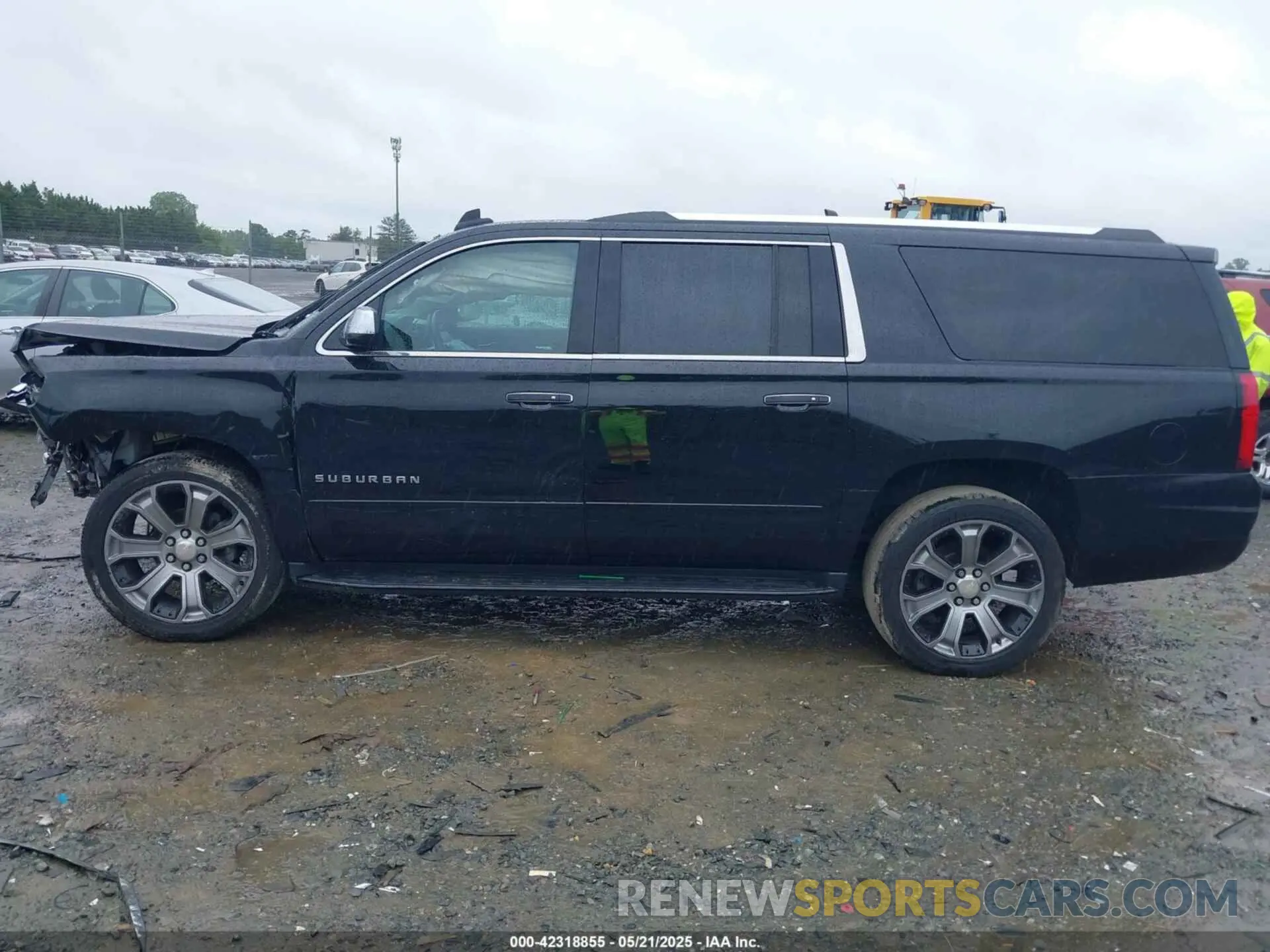 14 fotografías del automóvil dañado 1GNSKJKC1KR147532 CHEVROLET SUBURBAN 2019