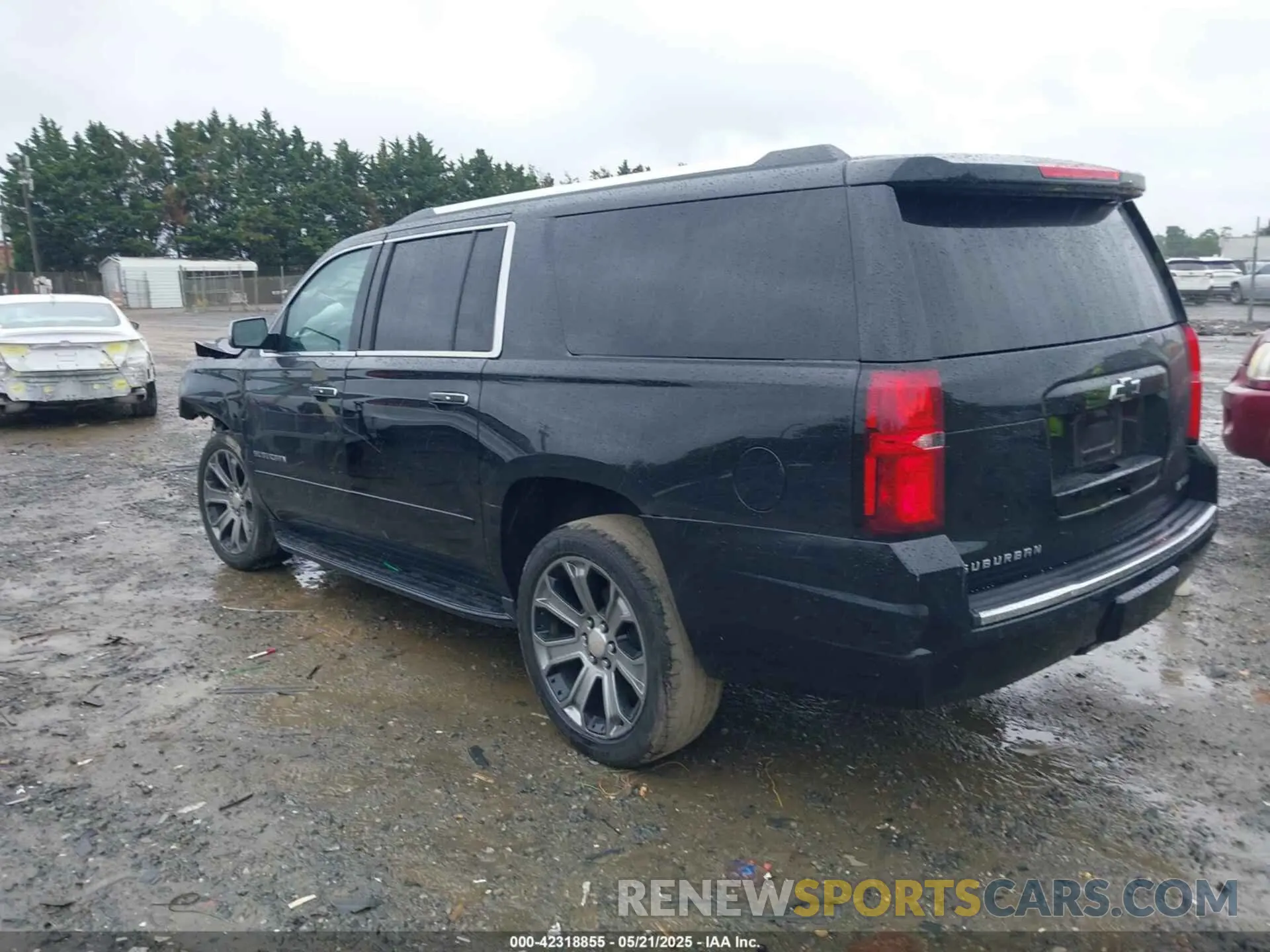 3 fotografías del automóvil dañado 1GNSKJKC1KR147532 CHEVROLET SUBURBAN 2019