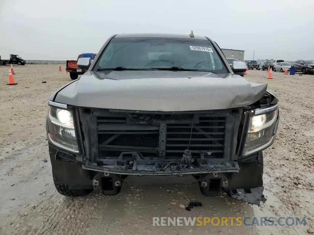 5 fotografías del automóvil dañado 1GNSKJKC7KR318154 CHEVROLET SUBURBAN 2019