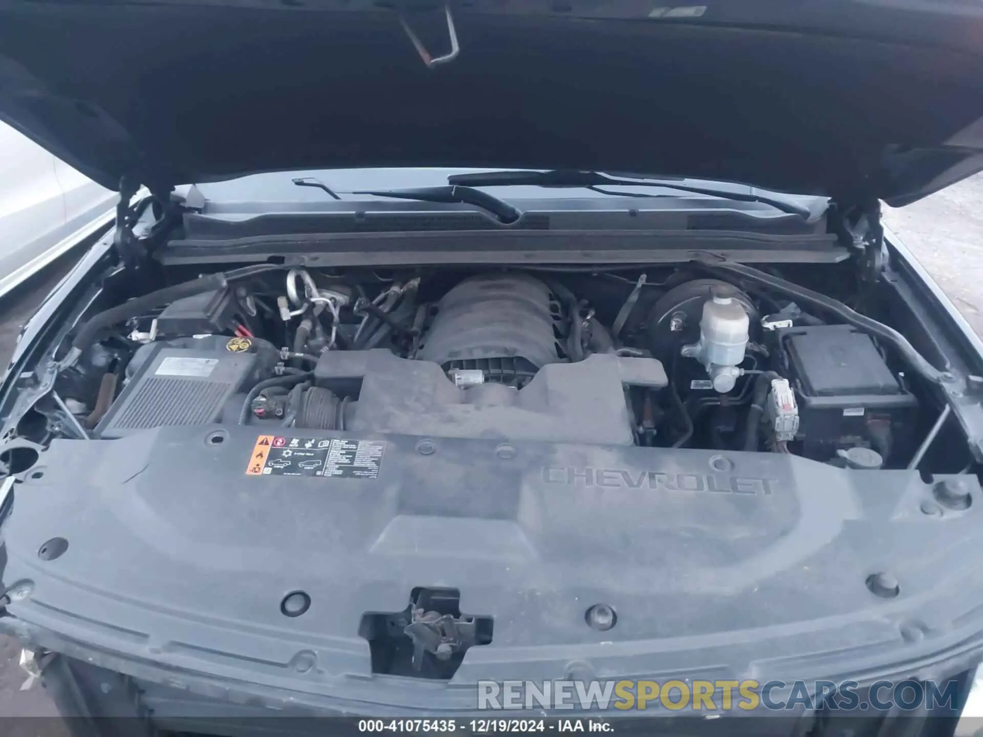 10 fotografías del automóvil dañado 1GNSKJKCXKR111502 CHEVROLET SUBURBAN 2019